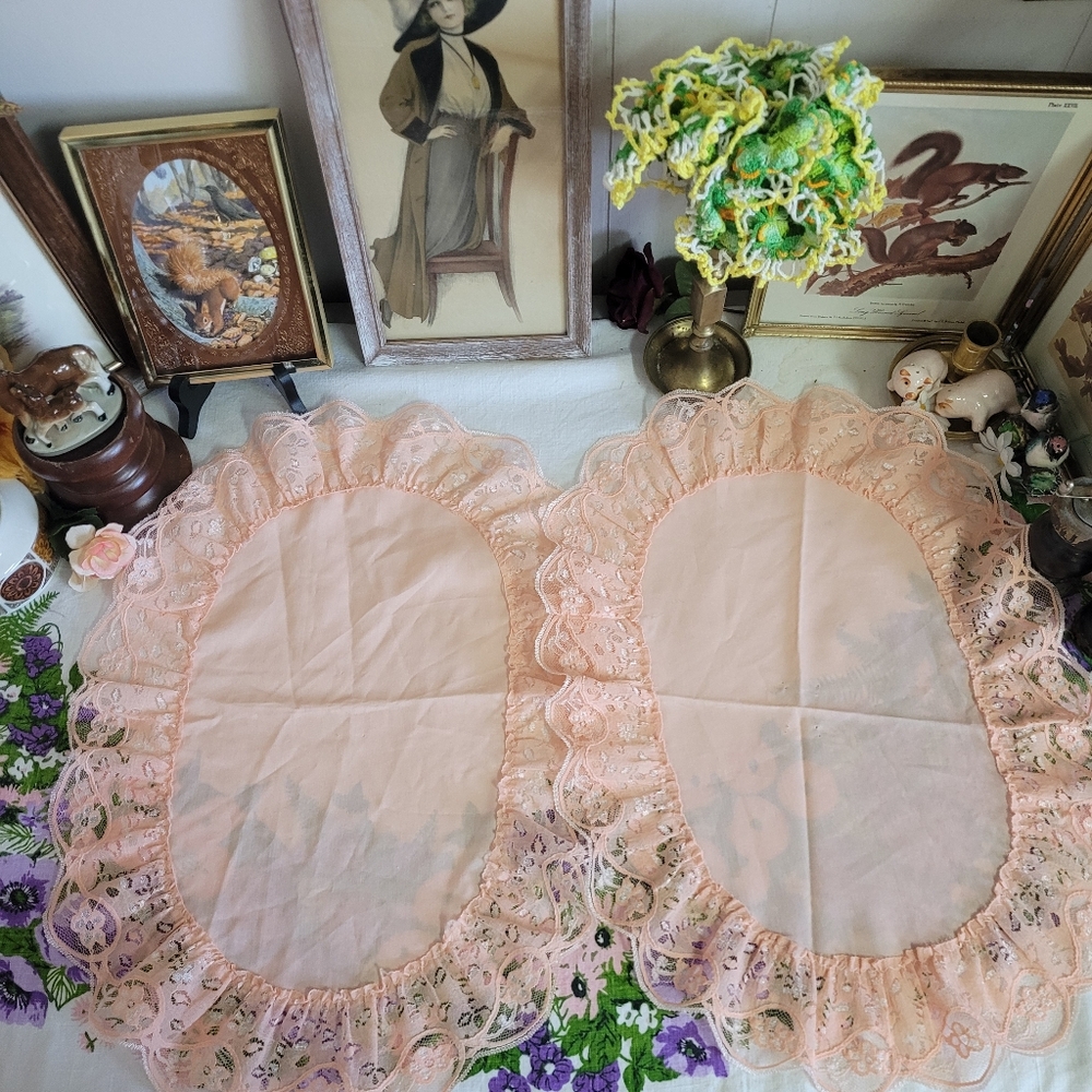 Vintage Peach/Pink Lace Oval Table Runners Set Of 2